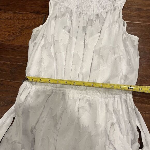 NWT Simply Vera Vera Wang Medium Smocked Neck Day Dress White - Picture 7 of 12